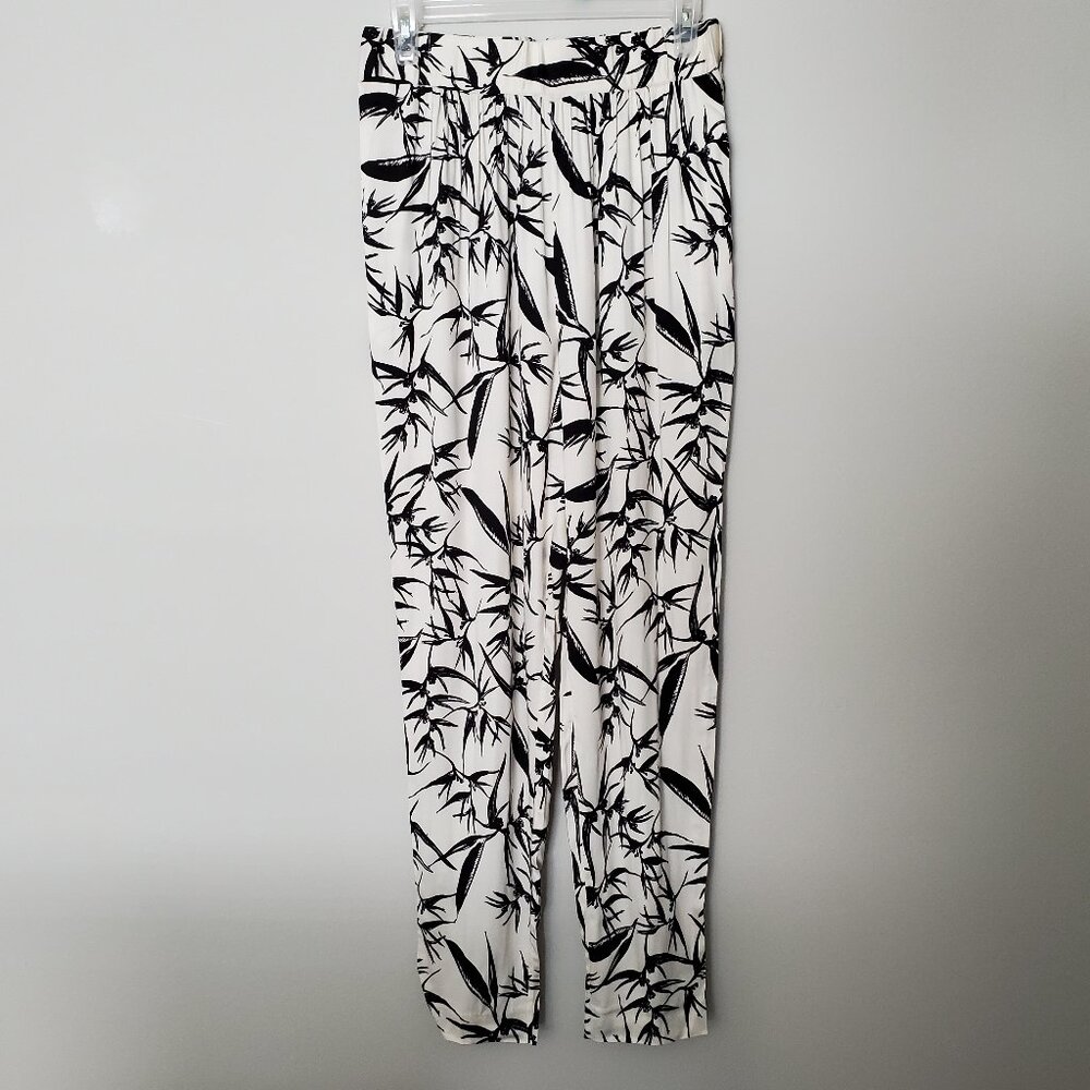 NEW Alice + Olivia Bamboo Print High-Rise Pleated Silky Tapered Pants 4